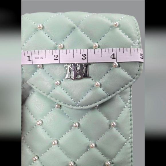 Badgley Mischka Green Quilted Crossbody Cellphone Bag with Chain Strap - Picture 7 of 8